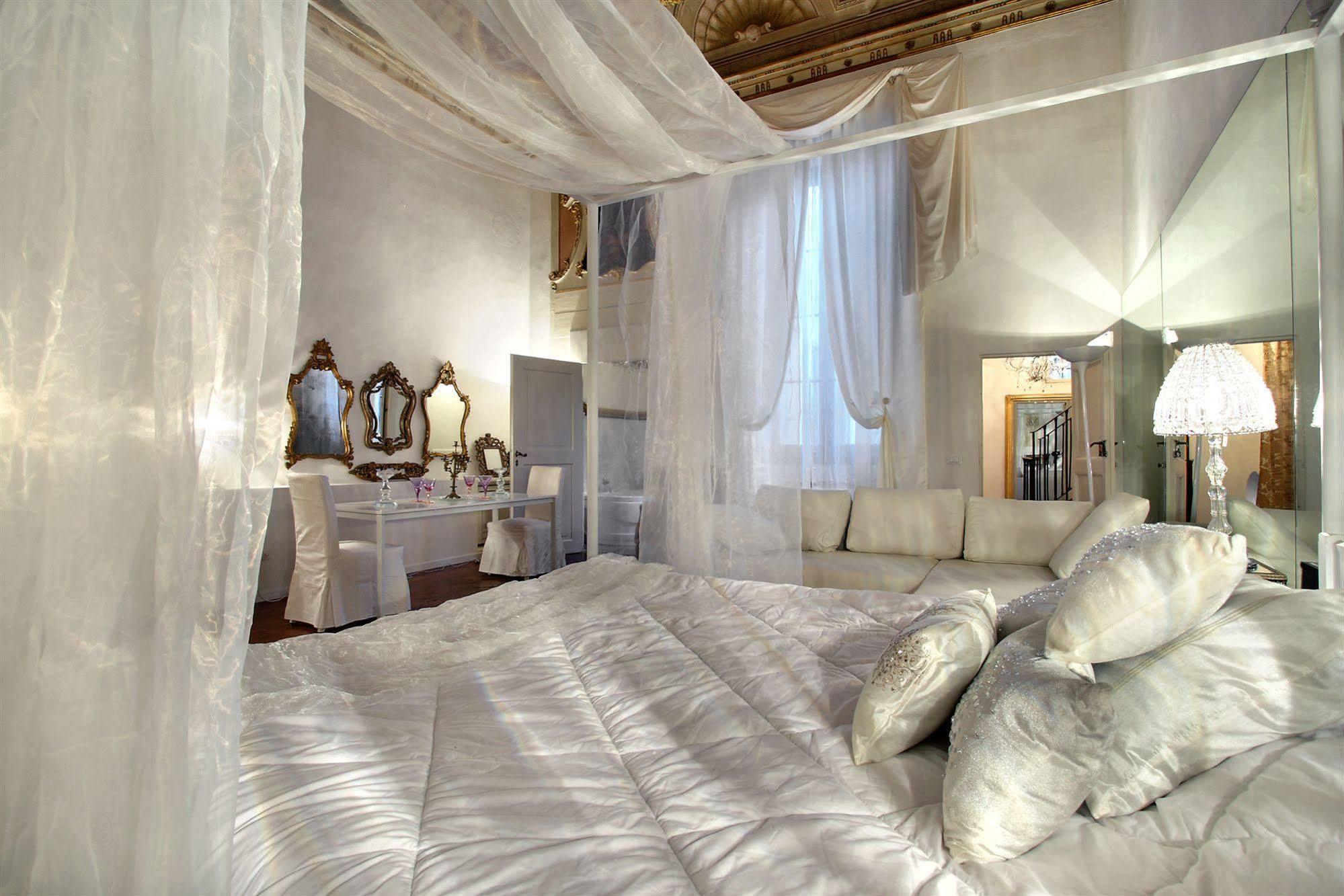 Palazzo Tolomei - Residenza D'Epoca Bed & Breakfast Firenze Bagian luar foto